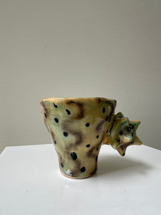 Cup-Carmel black dot