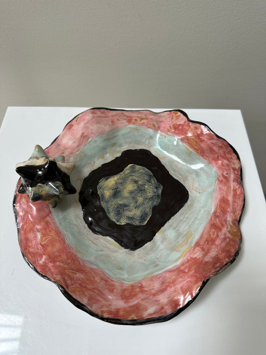 Pink oyster plate